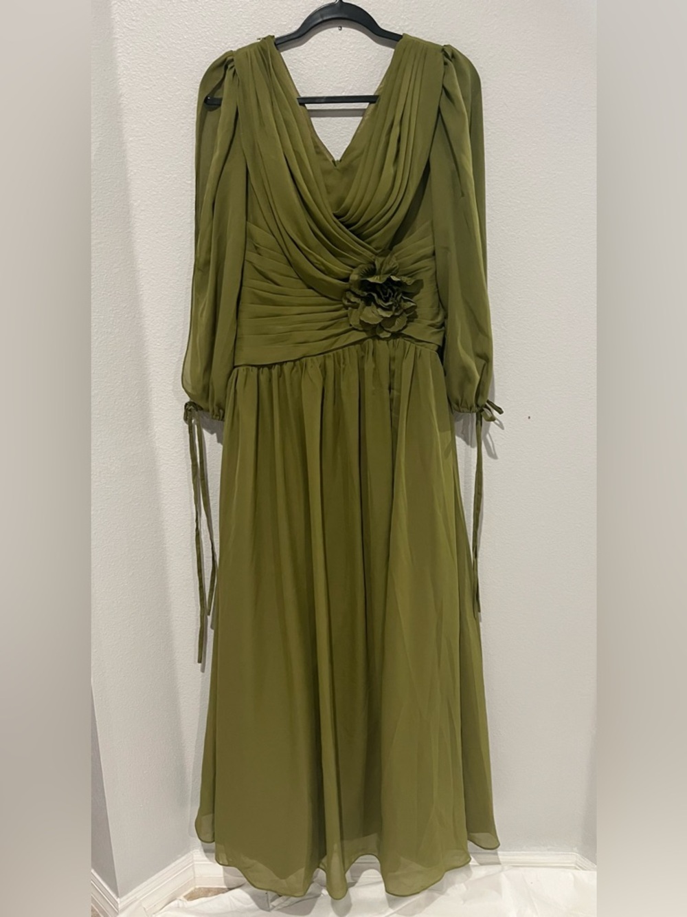 Elegant Chiffon Solid Color Long Slit Puff Sleeve Maxi Dress - Picture 11 of 14